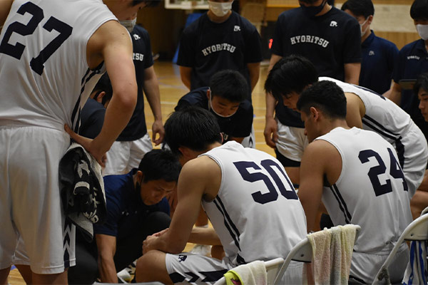 写真：男子バスケットボール部