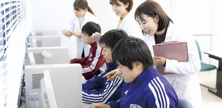 写真:本⼈アスリートに合わせた教育・研究のイメージ