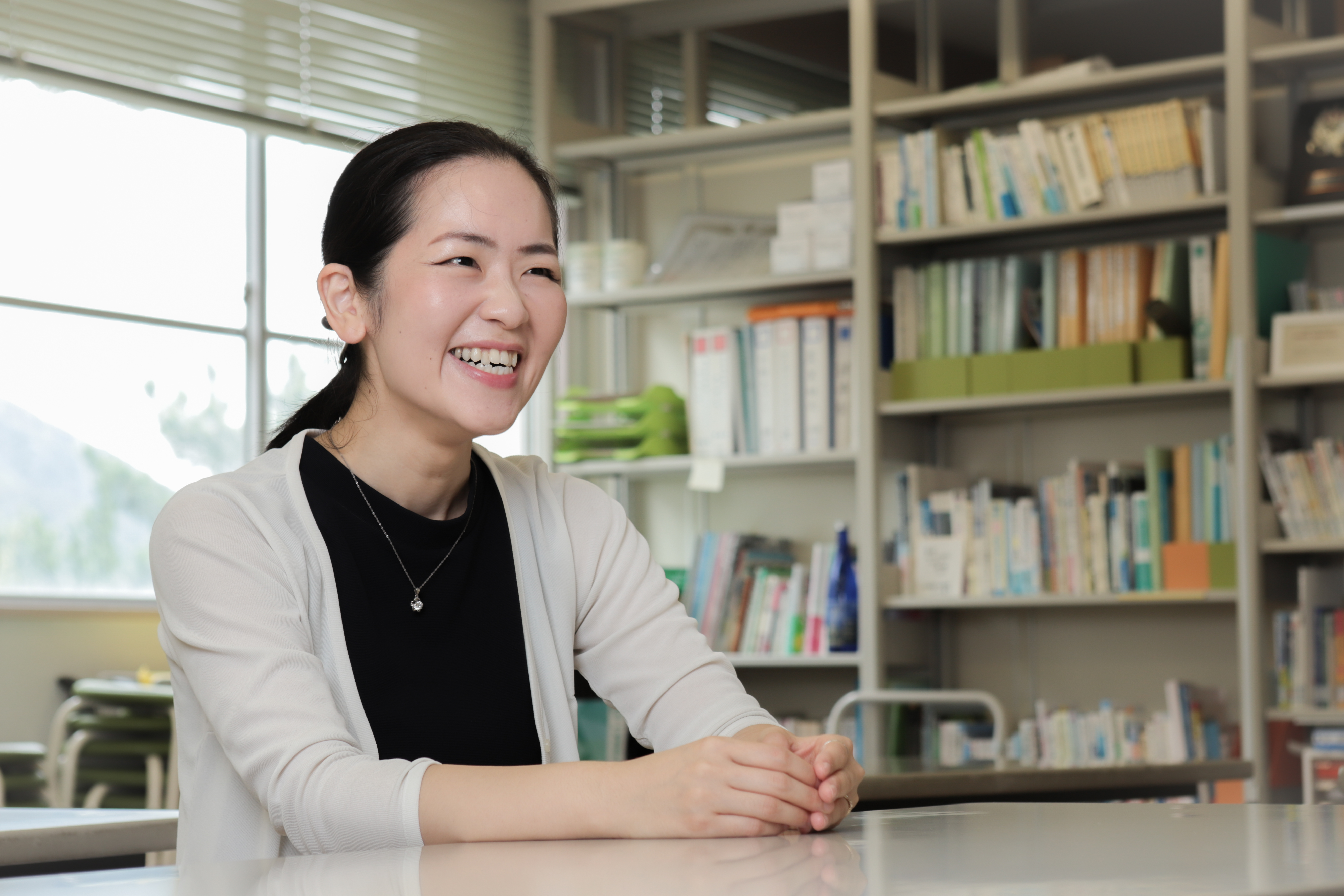 写真：経済学部　地域創造学科講師 講師 (Yasuna Shimoda)