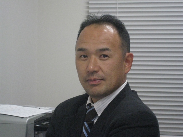 写真：スポーツ学部　スポーツ学科教授 教授 (Shimozono Hironobu)